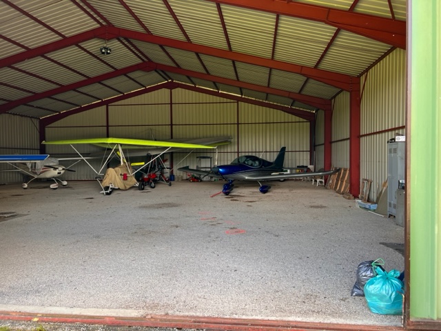 ulm  -  occasion - VENDS PLACES HANGAR - ulm multiaxes occasion